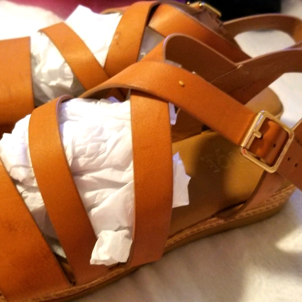 sandals - Picture 1 of 3